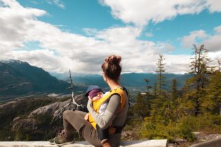 https://elevatehwc.com/wp-content/uploads/2019/04/mom-on-a-hike-with-baby-320x213.jpg